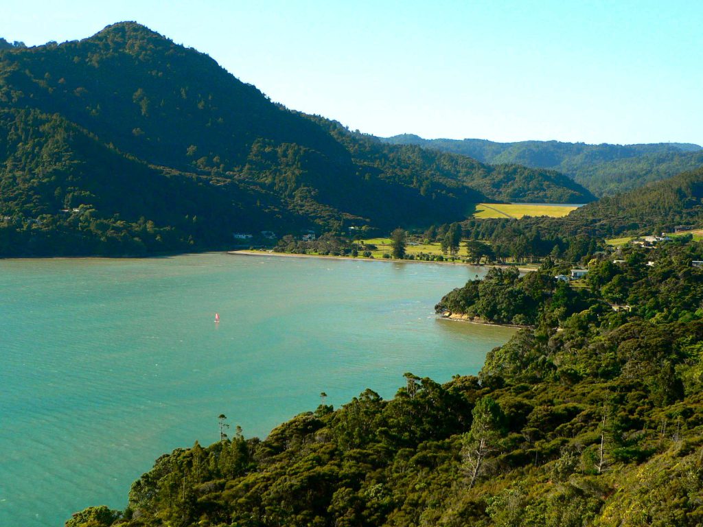 Huia,_Waitakere_City,_Auckland,_New_Zealand